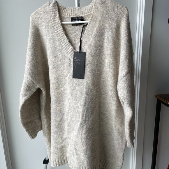 Cashmere Long and soft sweater, Size S - Picture 1 of 3